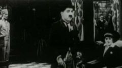 Chaplin lepičem tapet
