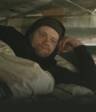 Chudí patří pod most