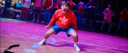 O politice, divadle i kultuře