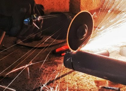Dělníci dům stavěli i přes výslovný zákaz úřadů