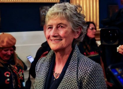 Prezidentkou Irska byla zvolena kritička EU Connollyová