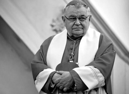 Zemřel kardinál Dominik Duka