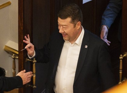 Předsedou sněmovny byl zvolen Tomio Okamura