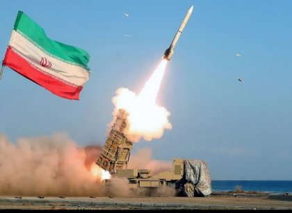 Írán má tisíce raket