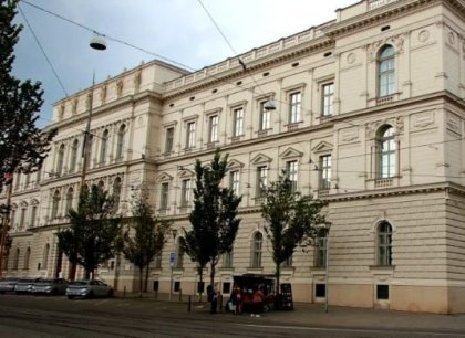 Neoprávněná činnost pro cizí moc zůstává trestným činem