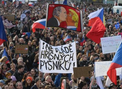 Na pražské Letné protestovaly davy lidí