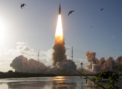 Artemis II odstartovala na cestu k Měsíci