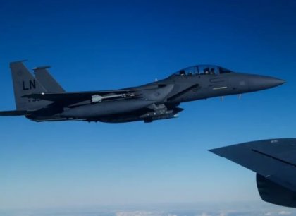 USA v Íránu zachránily letce ze sestřeleného letounu F-15