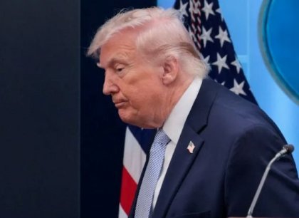 Teherán odmítl „nepodložené výhrůžky vyšinutého amerického prezidenta“