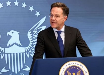 Šéf NATO Rutte ve čtvrtek navštíví Česko