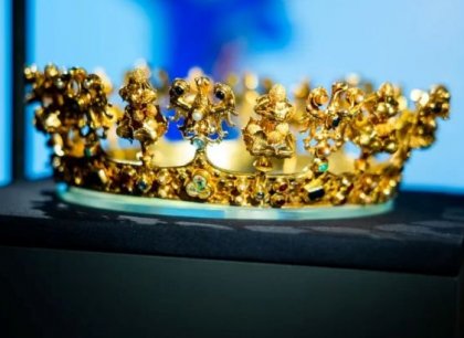 Přemyslovce a jejich dobu přibližuje na devět set exponátů