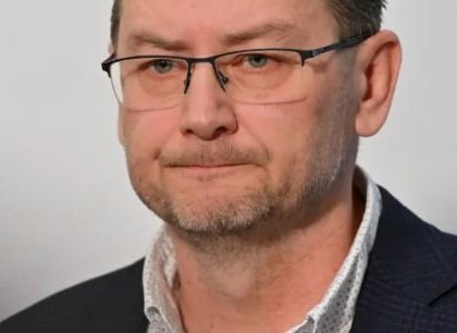 Policie pátrá po primátorovi Karviné Wolfovi z korupční fotbalové kauzy