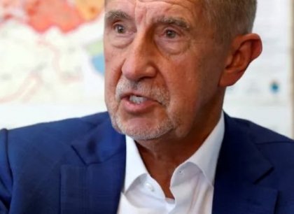 Vláda nepočítá s účastí prezidenta na summitu NATO v Ankaře