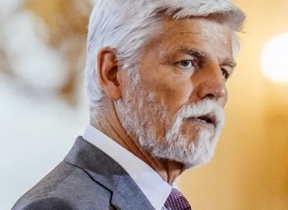 Prezident podal kompetenční žalobu na vládu kvůli účasti na summitu NATO