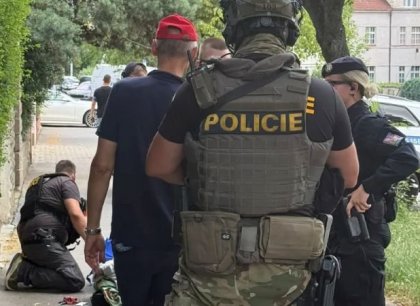 Policie zadržela hledaného ozbrojeného muže v pražských Strašnicích