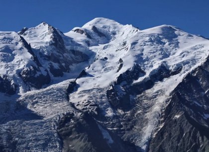 Při výstupu na Mont Blanc zemřeli dva Češi, další se zranil