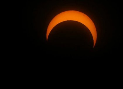 Zatmění Slunce přinese „býčí rohy“ a dva soumraky