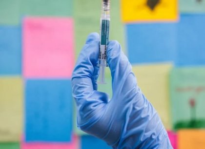 V USA schválená mRNA vakcína může zásadně proměnit zvládání chřipky