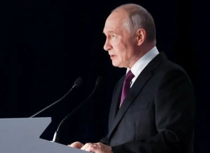 Rusko tvrdí, že kvůli delegaci USA nebude tři dny útočit na Kyjev