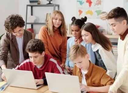 Čeští žáci se v mezinárodním srovnání zhoršili v matematice i čtení