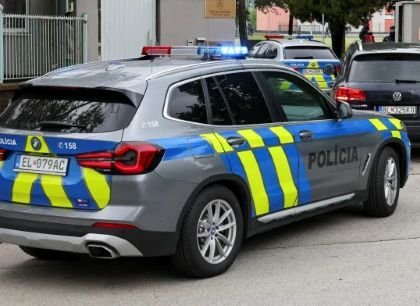 Učitelka zemřela po napadení žákem ve škole poblíž slovenské Čadce