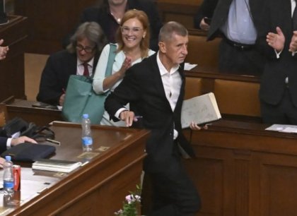 Babišova vláda ustála hlasování o nedůvěře